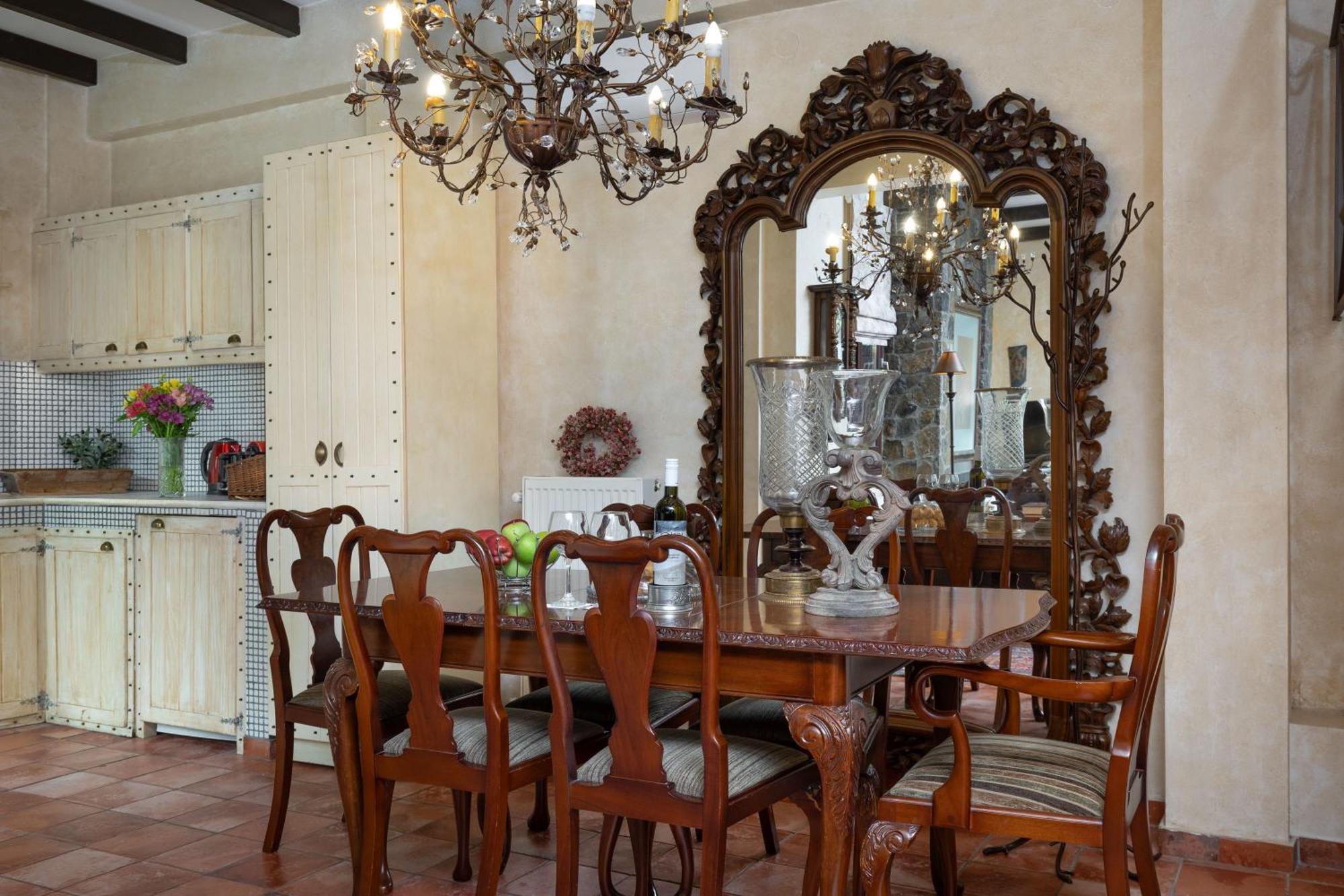 Ostra Menalon Luxury Suites Kardaras Bagian luar foto