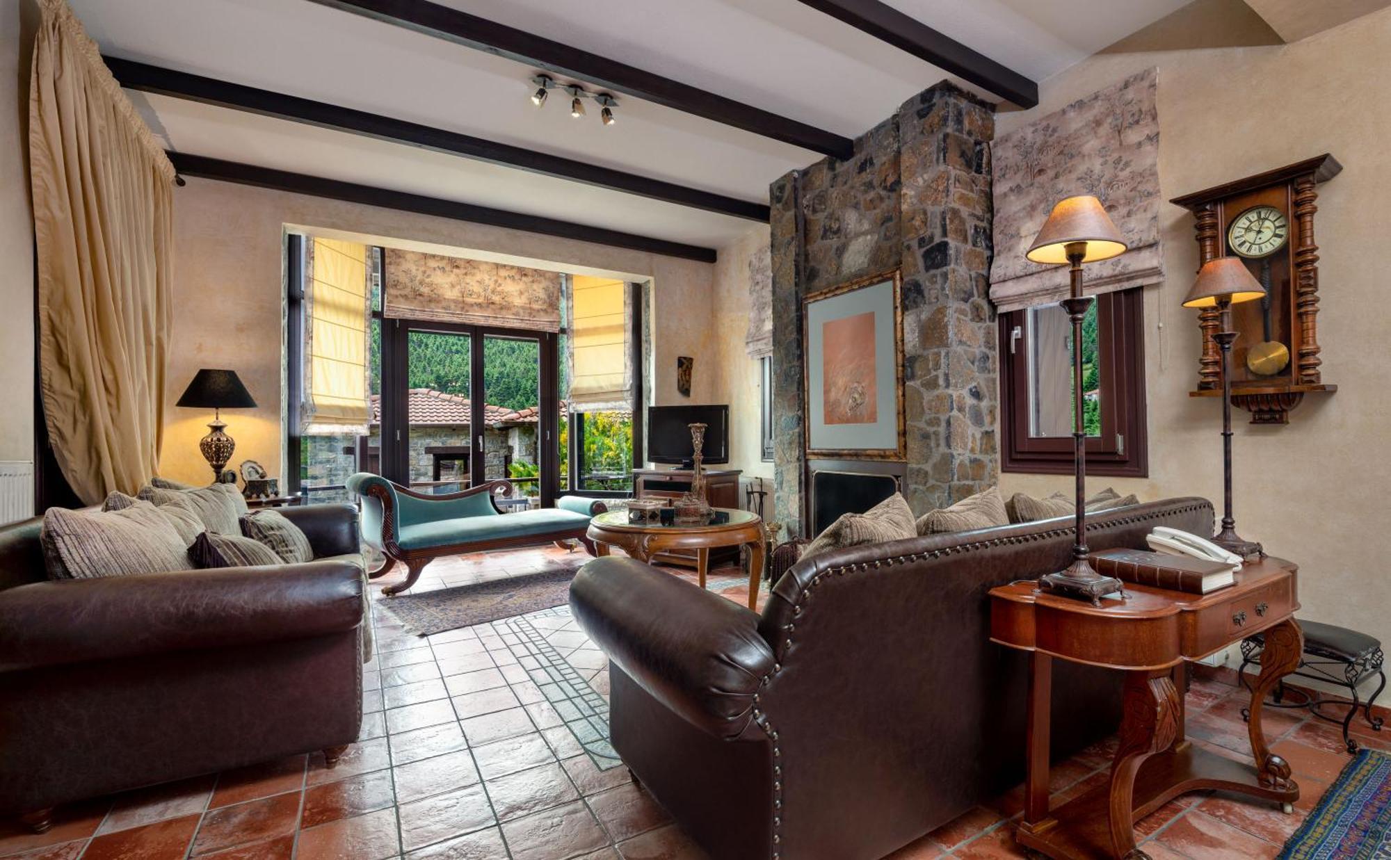 Ostra Menalon Luxury Suites Kardaras Bagian luar foto
