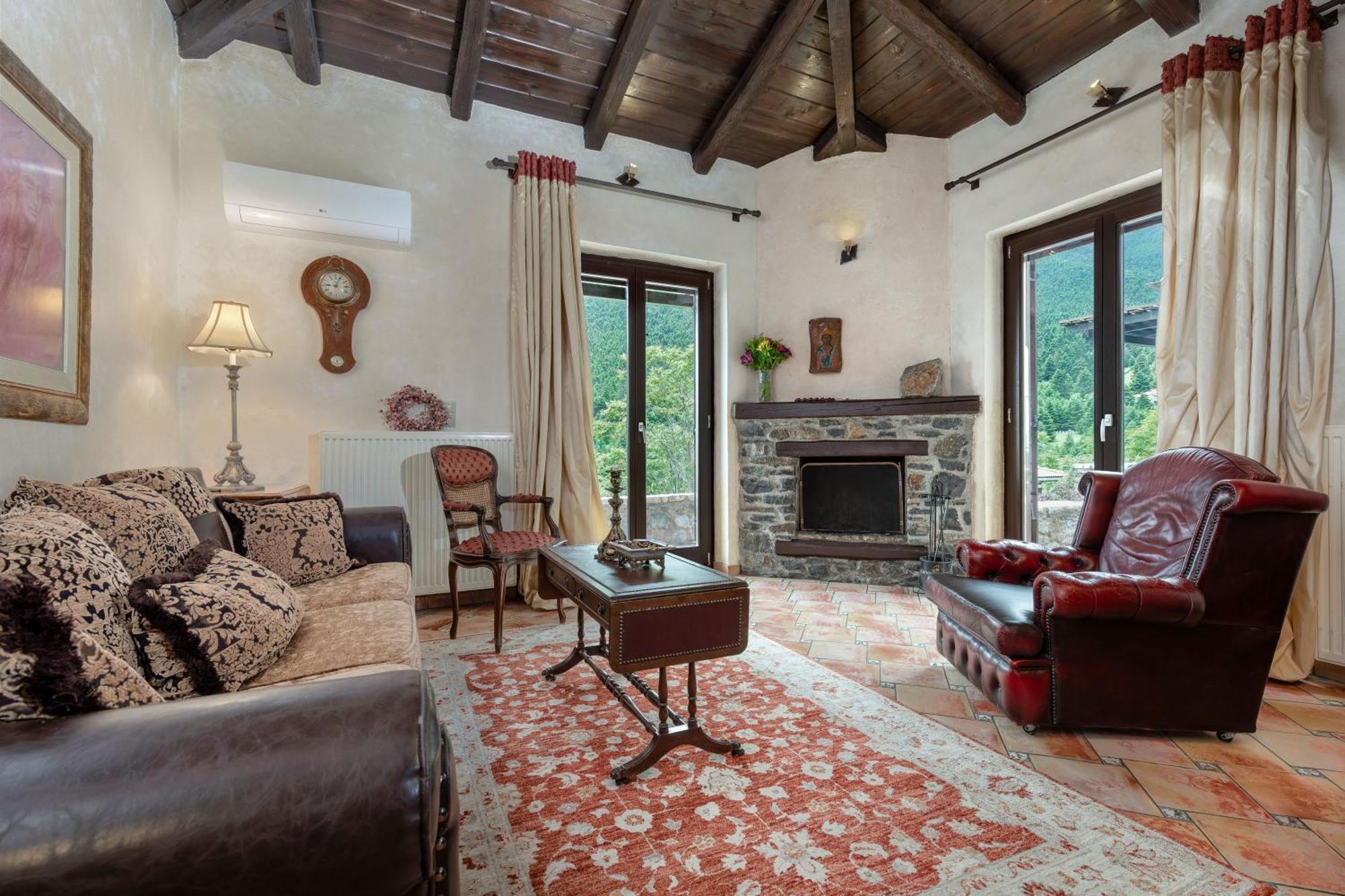 Ostra Menalon Luxury Suites Kardaras Ruang foto