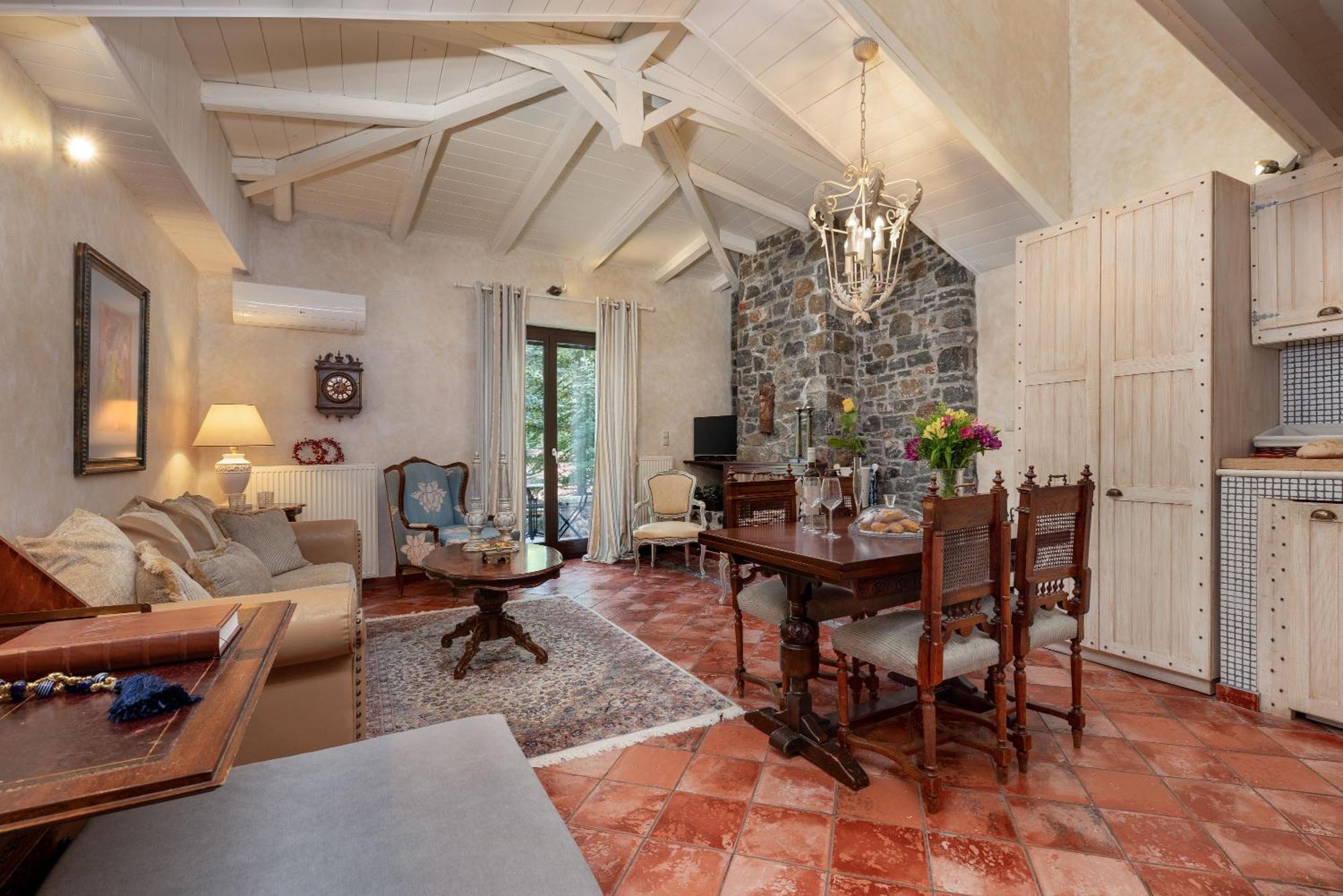 Ostra Menalon Luxury Suites Kardaras Ruang foto
