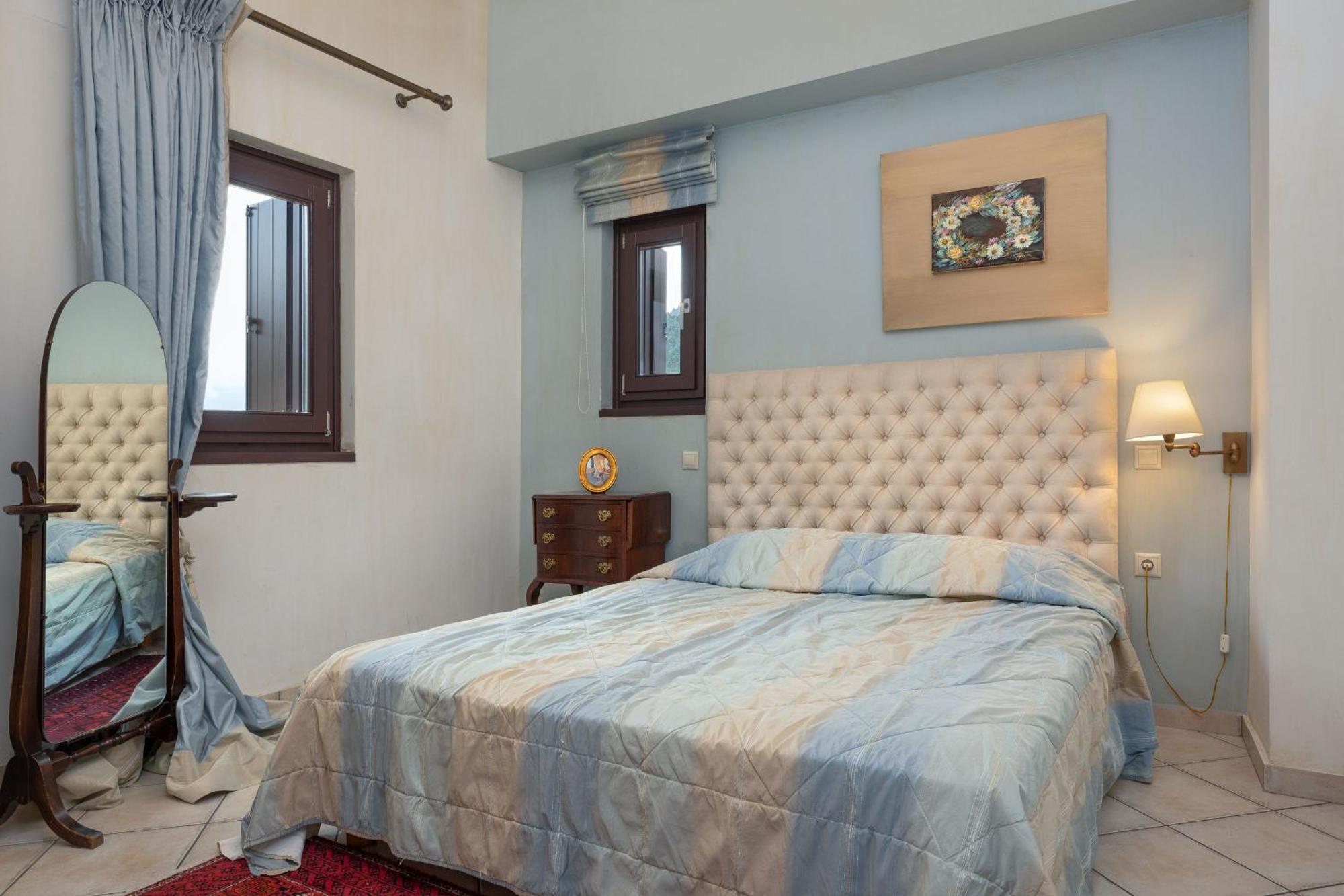 Ostra Menalon Luxury Suites Kardaras Ruang foto