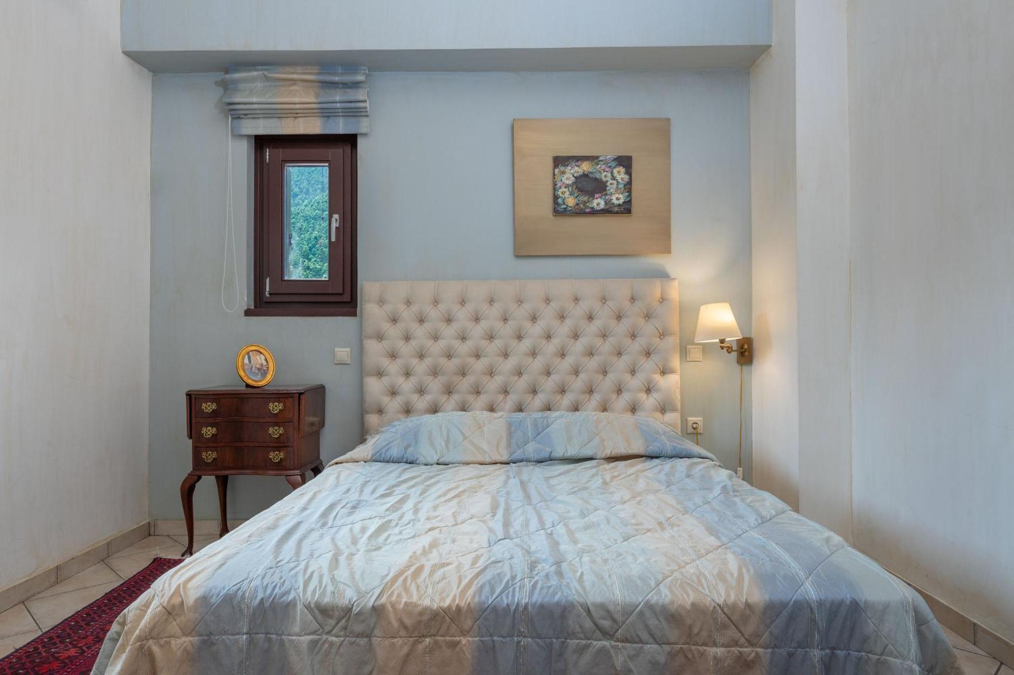 Ostra Menalon Luxury Suites Kardaras Ruang foto