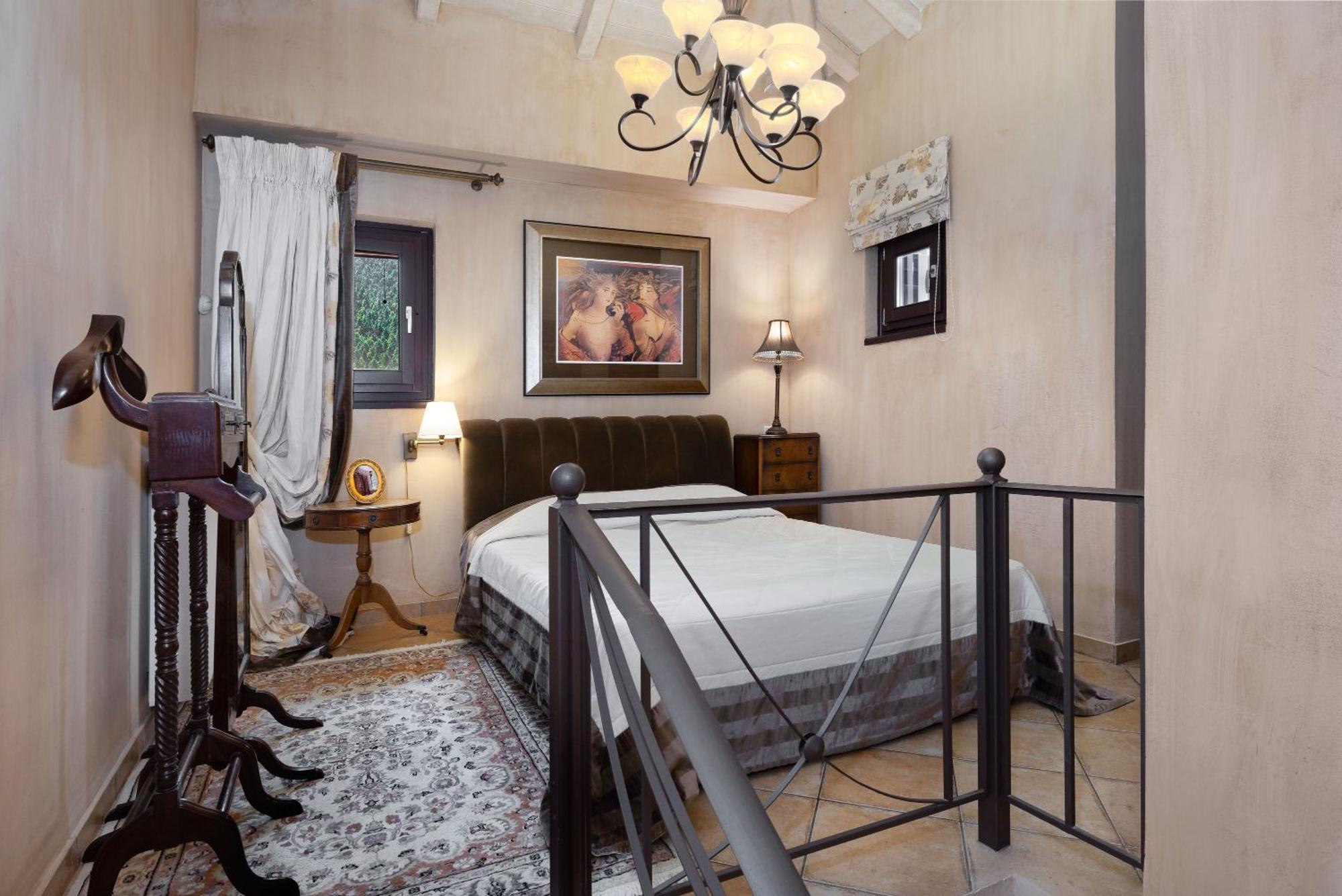 Ostra Menalon Luxury Suites Kardaras Ruang foto